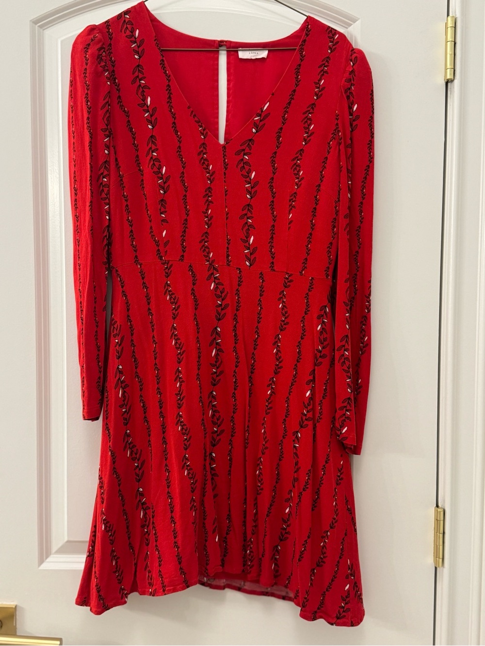 Red V-Neck Long Sleeve A-Line Dress with Sequin Leaf Stripes